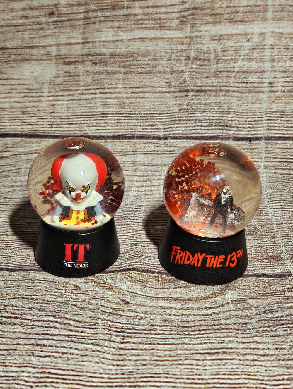 IT the movie Pennywise Friday 13th Jason Vorhees mini horror snow globes